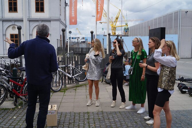 2 Hour Escape Room City Walk and History Experience in Stockholm - How the locked-box puzzle works