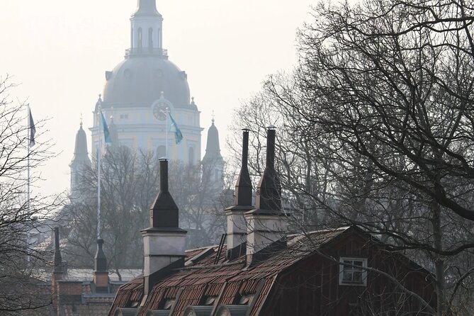 2 Hour Escape Room City Walk and History Experience in Stockholm - What the $146.92 price means