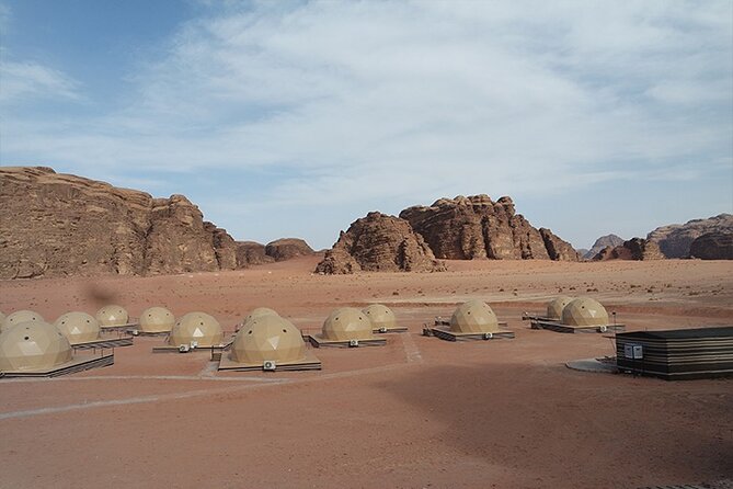 2-Night Private Jordan Secret Escape Tour: Petra, Wadi Rum, and Dead Sea - Entering Petra through the Siq