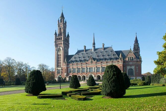 90 minutes Self Guided Walking Tour with puzzles in Den Haag - What kind of Hague experience is this?