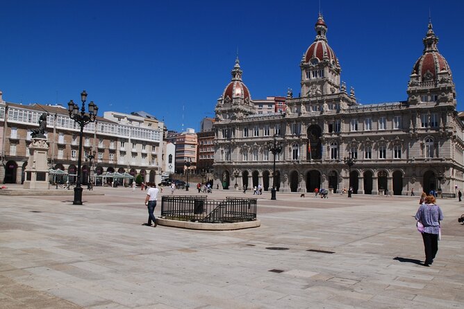 A Coruña Scavenger Hunt and Sights Self-Guided Tour - Why the photo tasks matter