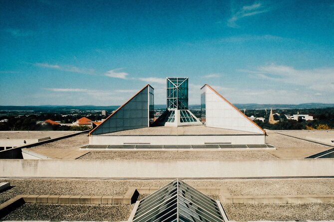A Remarkable Scavenger Hunt: Culture In Canberra, ACT - Weather, Walking, and Group Planning