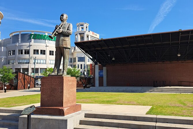A Self-Guided Memphis Beale Street Discovery Walk - Ending at The Peabody and the famous ducks