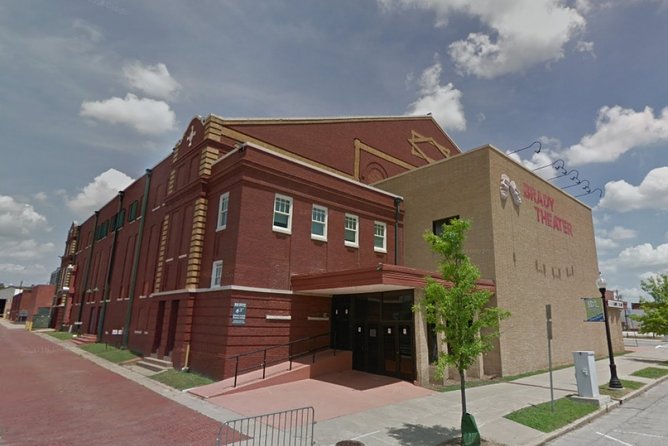 A Spectacular Scavenger Hunt: Center of the Universe - A Tulsa hunt built around odd sights and big civic landmarks