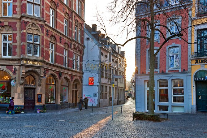 Aachen Scavenger Hunt and Highlights Self Guided Audio Tour - Aachen Cathedral, the route’s main sight