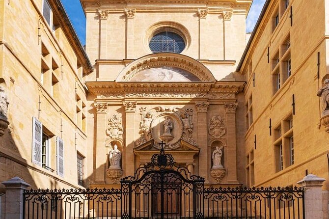 Aix-en-Provence Exploration Game and City Tour on your Phone - Albertas Square, fountains, and free outdoor sights