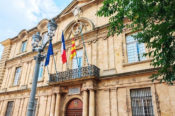 Aix-en-Provence Exploration Game and City Tour on your Phone - Cours Mirabeau, the grand avenue of Aix