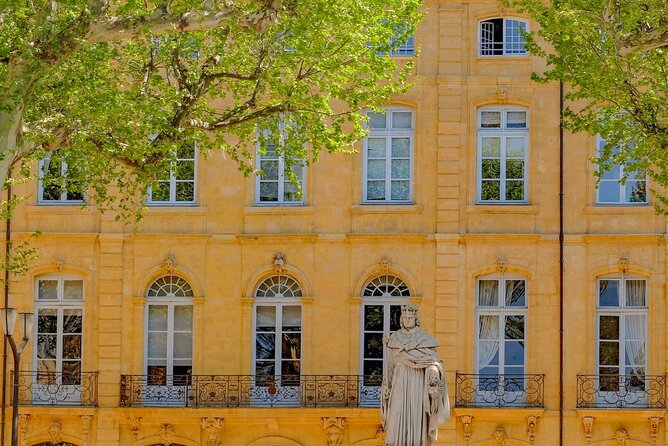 Aix-en-Provence Scavenger Hunt and Sights Self-Guided Tour - Saint-Sauveur Cathedral: a bigger historical stop