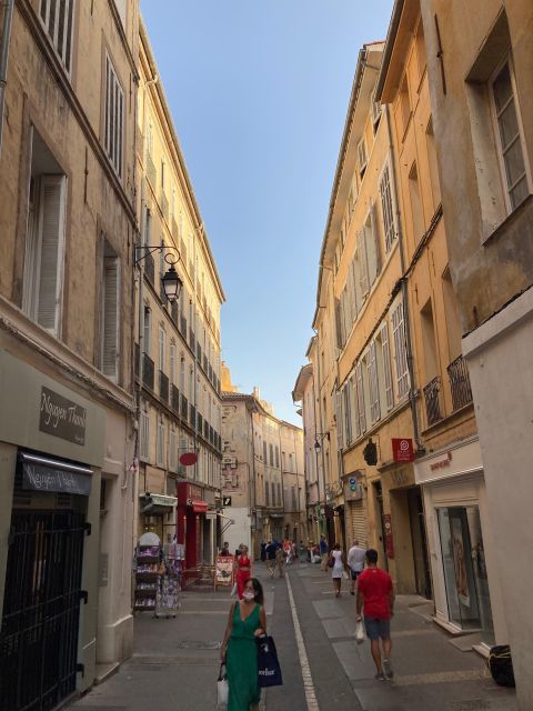 Aix Treasure Hunt - Starting in front of the Tourism Office