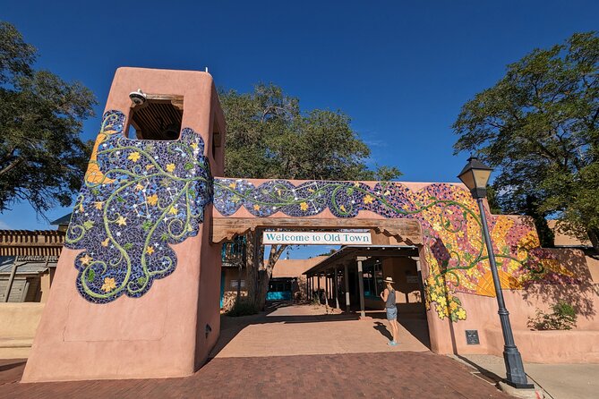 Albuquerque Scavenger Hunt Walking Tour and Game - Turning Old Town into a 19-clue game