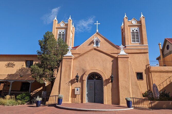 Albuquerque Scavenger Hunt Walking Tour and Game - Old Town Plaza and the Mother Church