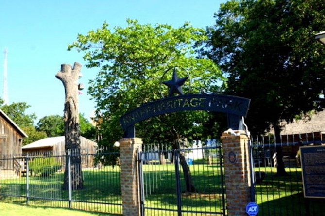 Amazing Scavenger Hunt: What Dreams Are Made Of - A self-guided way to see Arlington