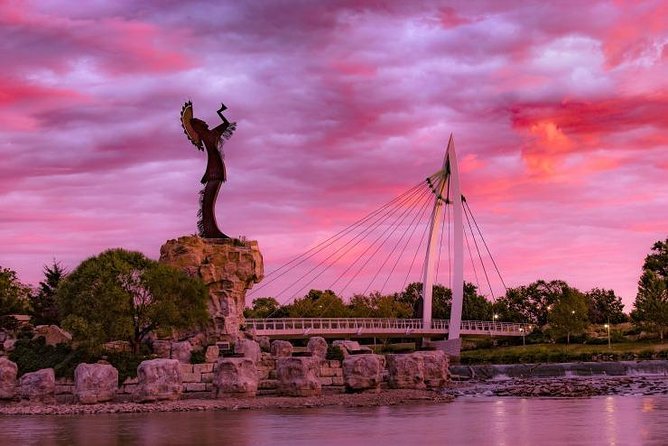 Amazing Scavenger Hunt: Wichita, To The Arkansas River - A city walk with a game attached