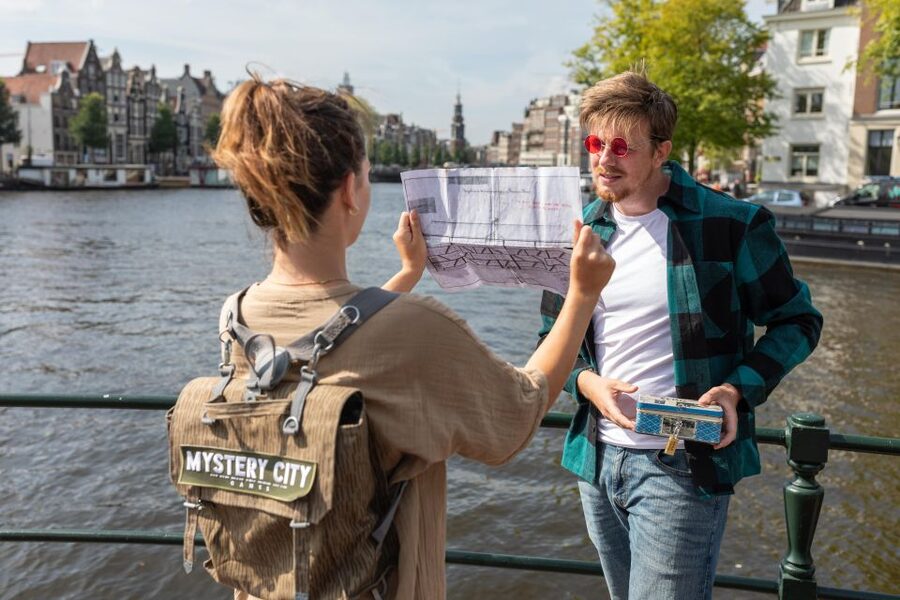 Amsterdam: "Operation 45 " Treasure Hunt Walking Tour - Key points to know before you book