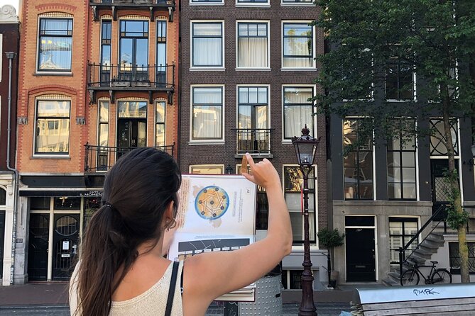 Amsterdam Treasure Hunt: The Mystery of a Secret Sender - Torensluis: a smaller detail on the route