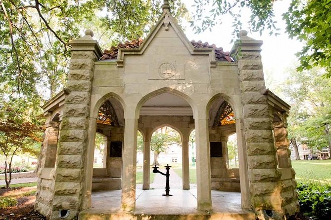 An Epic Scavenger Hunt: Bloomington Scenic Southern Indiana - Art and clues at Eskenazi Museum of Art