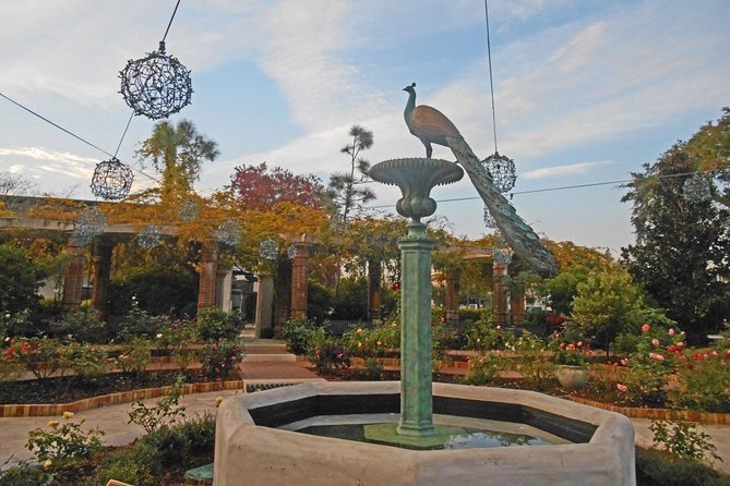 An Epic Scavenger Hunt: Feel the Adventure Breeze at WinterPark - Starting at Peacock Fountain