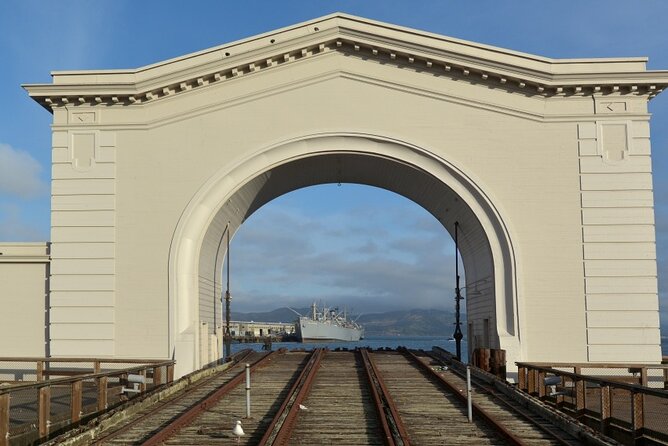 An Exciting Scavenger Hunt: Along Fisherman’s Wharf - Musée Mécanique and Madame Tussauds