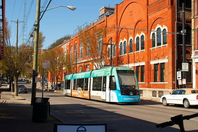 An Exciting Scavenger Hunt: True America - Sports venues and city culture