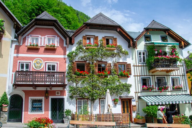 Ancient Treasures in Hallstatt: Exploration Game and Tour - A small game with a useful Hallstatt route