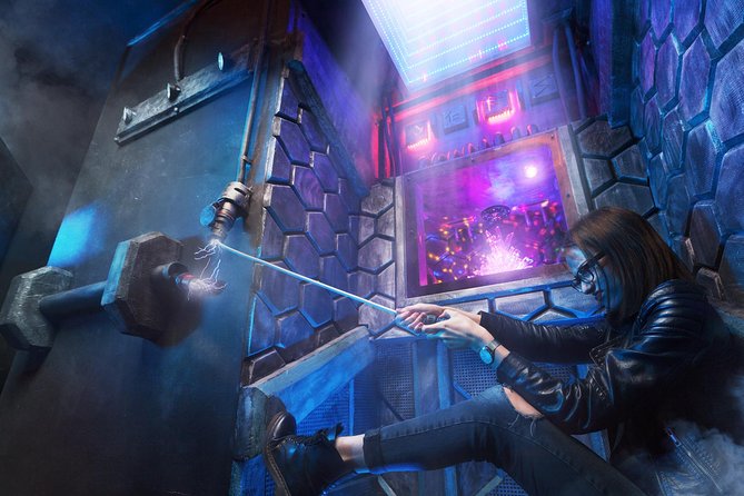 Apocalypse Zombie 2213 Escape Game in Prague - How the 60-minute mission works