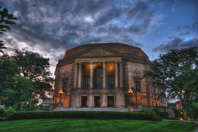 Artistic Scavenger Hunt: Cleveland Culture - Wade Oval keeps the walking easy and social