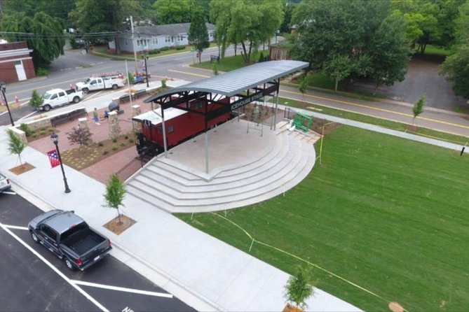 Astonishing Scavenger Hunt: Happy Huntersville - Discovery Place Kids-Huntersville: a family-friendly first stop