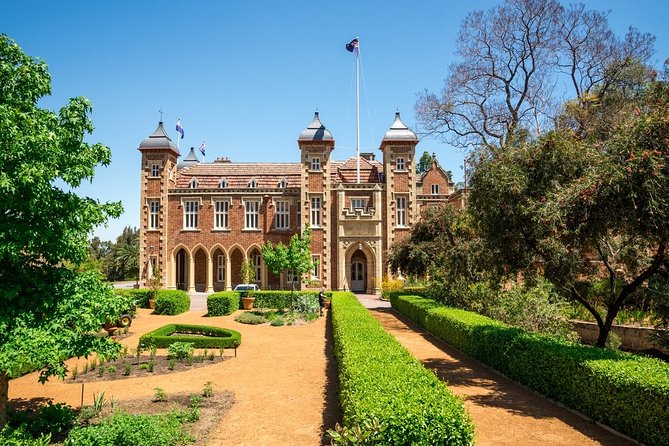 Astonishing Scavenger Hunt: Perched On A Swan - Swan River, Perth Town Hall, and Government House