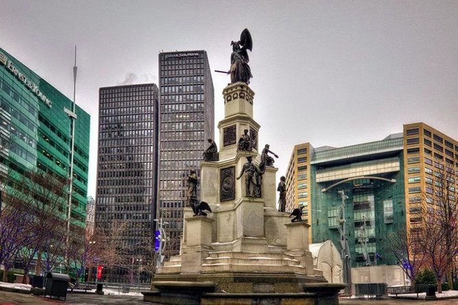 Astounding Scavenger Hunt: Detroit Roll Through Motor City - Campus Martius Park as a central pause