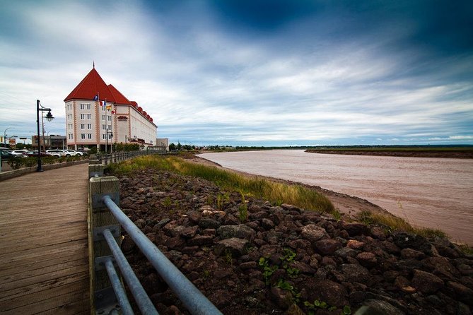 Astounding Scavenger Hunt: Moncton Canada’s Cultural Hub - A phone-led way to meet downtown Moncton