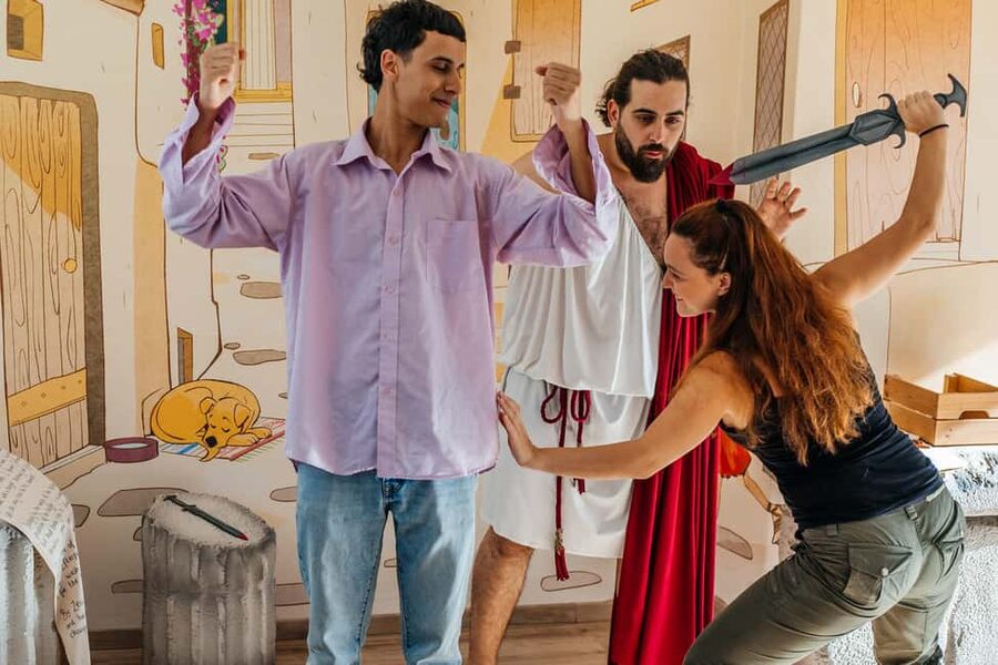 Athens: Ancient Greek Theatre Murder Mystery Experience - Who should book it