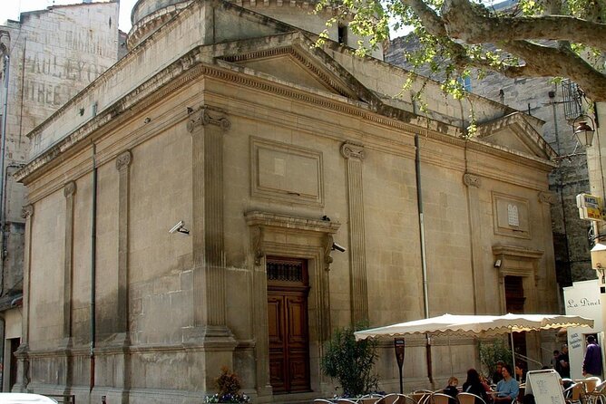 Avignon Scavenger Hunt and Sights Self-Guided Tour - Finding Hôtel de Ville and other city sights
