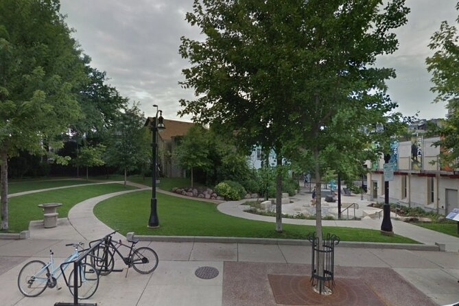 Awesome Scavenger Hunt: Artistic and Musical Madison - A playful way to get oriented in Madison