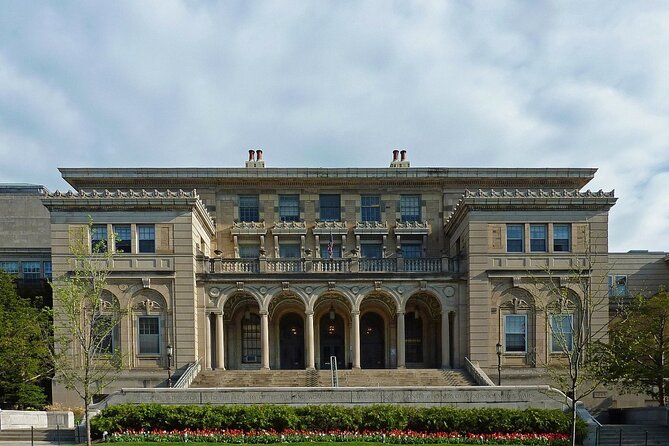 Awesome Scavenger Hunt: Artistic and Musical Madison - Union Terrace, Lake Mendota, and the open-air route