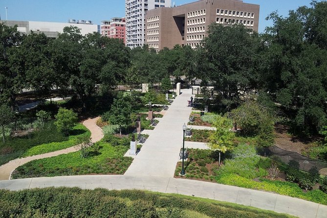 Awesome Scavenger Hunt: Houston's Museum District - Houston Zoo and the Museum District route