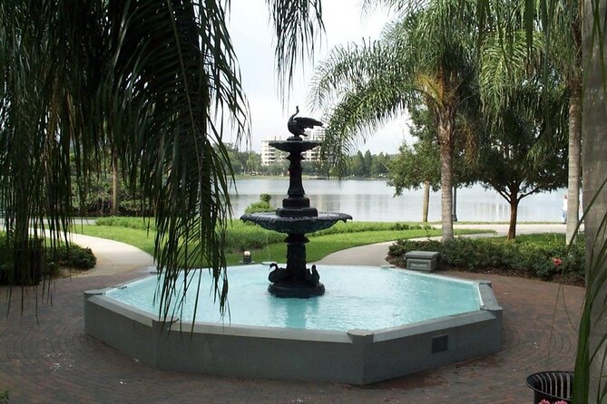 Awesome Scavenger Hunt: Lake Eola's Art Scene & Scenery - Lake Eola Park is the payoff
