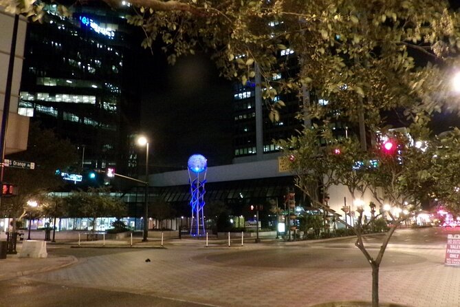 Awesome Scavenger Hunt: Lake Eola's Art Scene & Scenery - Tinker Field adds a change of pace