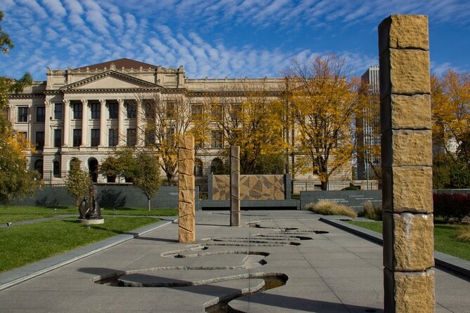 Awesome Scavenger Hunt: The West’s Glorious Gateway - A city walk with a score to chase