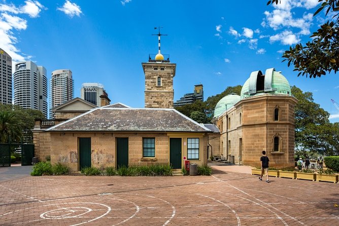 Awesome Sydney Scavenger Hunt: Inside Sydney - A phone-led route through Sydney’s harbor district
