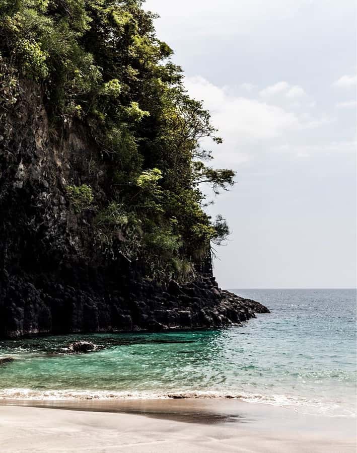 Bali:Heaven Gate, TirtaGangga Palace, and Beach Escape Tour - Pickup, driving, and the value of the guide