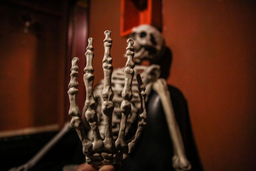 Barcelona: Escape Room Experience and Sailing Cruise - Making the Move to the Marina