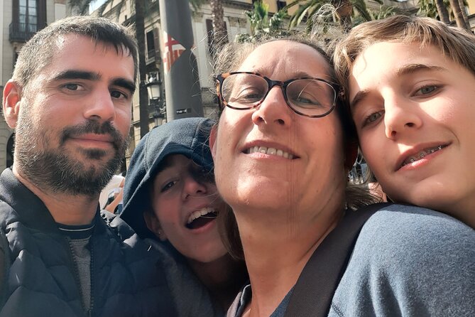 Barcelona Gothic Quarter Scavenger Hunt and City Highlights Walking Tour - Carrer Petritxol adds a street-level stop