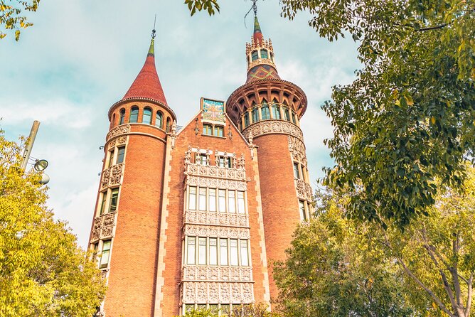 Barcelona Scavenger Hunt and Sights Self-Guided Tour - Why the Self-Guided Format Matters
