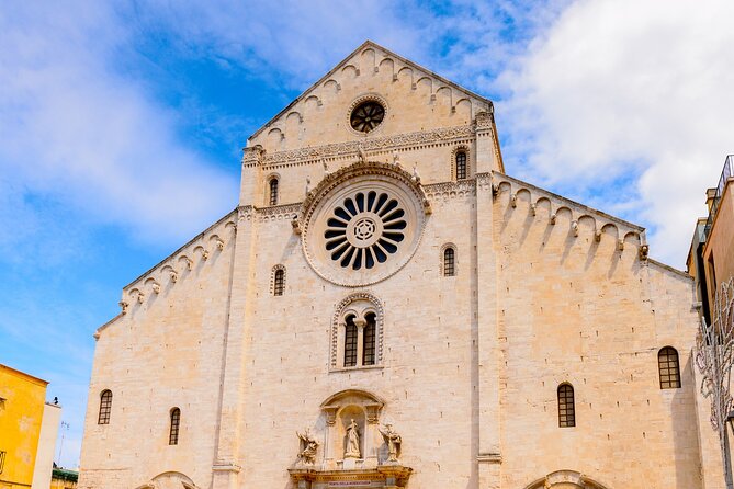 Bari Scavenger Hunt and Highlights Self Guided Audio Tour - A flexible way to meet Bari