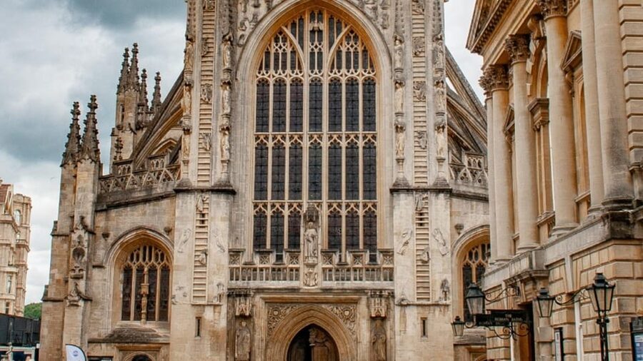 Bath: City Walking Tour & Exploration Game - From city landmarks to details you might walk past