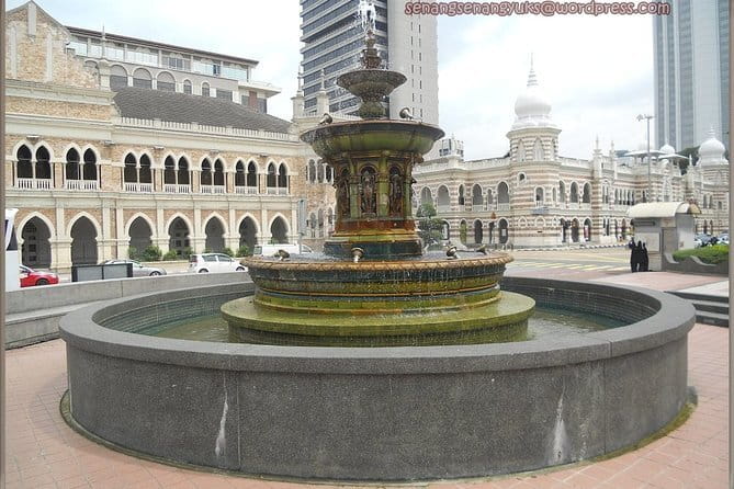 Batu Cave Tour and Kuala Lumpur City Exploration Tour ( 2 in 1 ) - The National Monument and Malaysia’s wartime memory