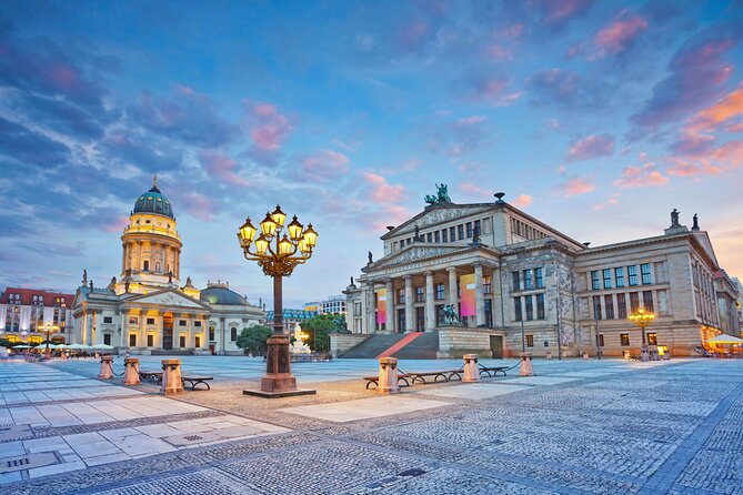 Berlin Highlights Self guided scavenger hunt and Walking Tour - Choosing your language and pace