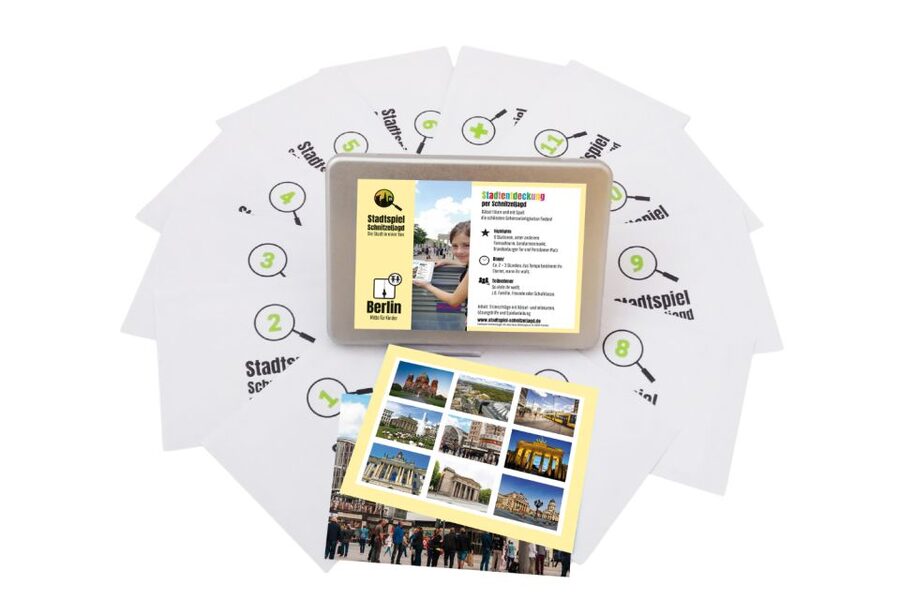 Berlin: Self-Guided Family and School Class Scavenger Hunt - Neue Wache and Humboldt University