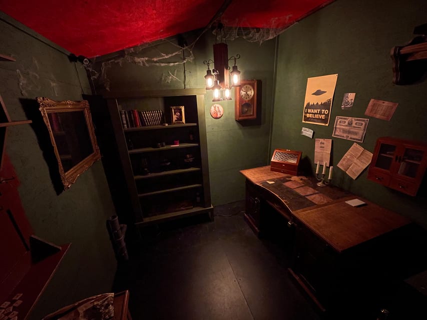Berlin: “Shadow of the Rubber Duck” Escape Room Experience - Final verdict: book it if your group likes pressure and puzzles