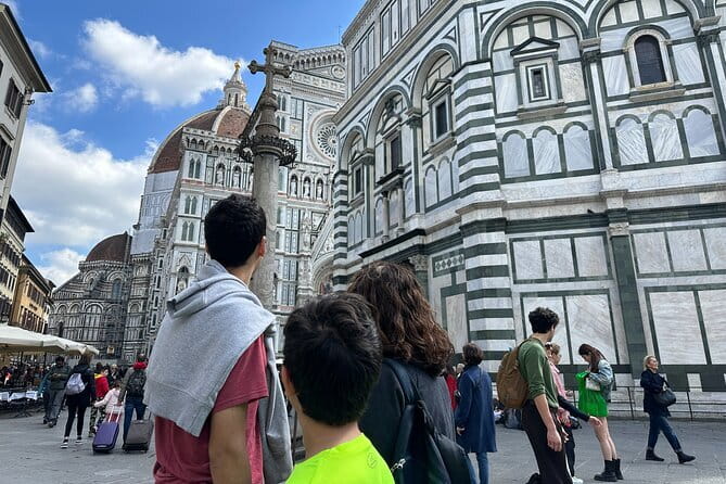 Best of Florence Treasure Hunt Tour for Kids & Families - Starting in Florence’s civic heart